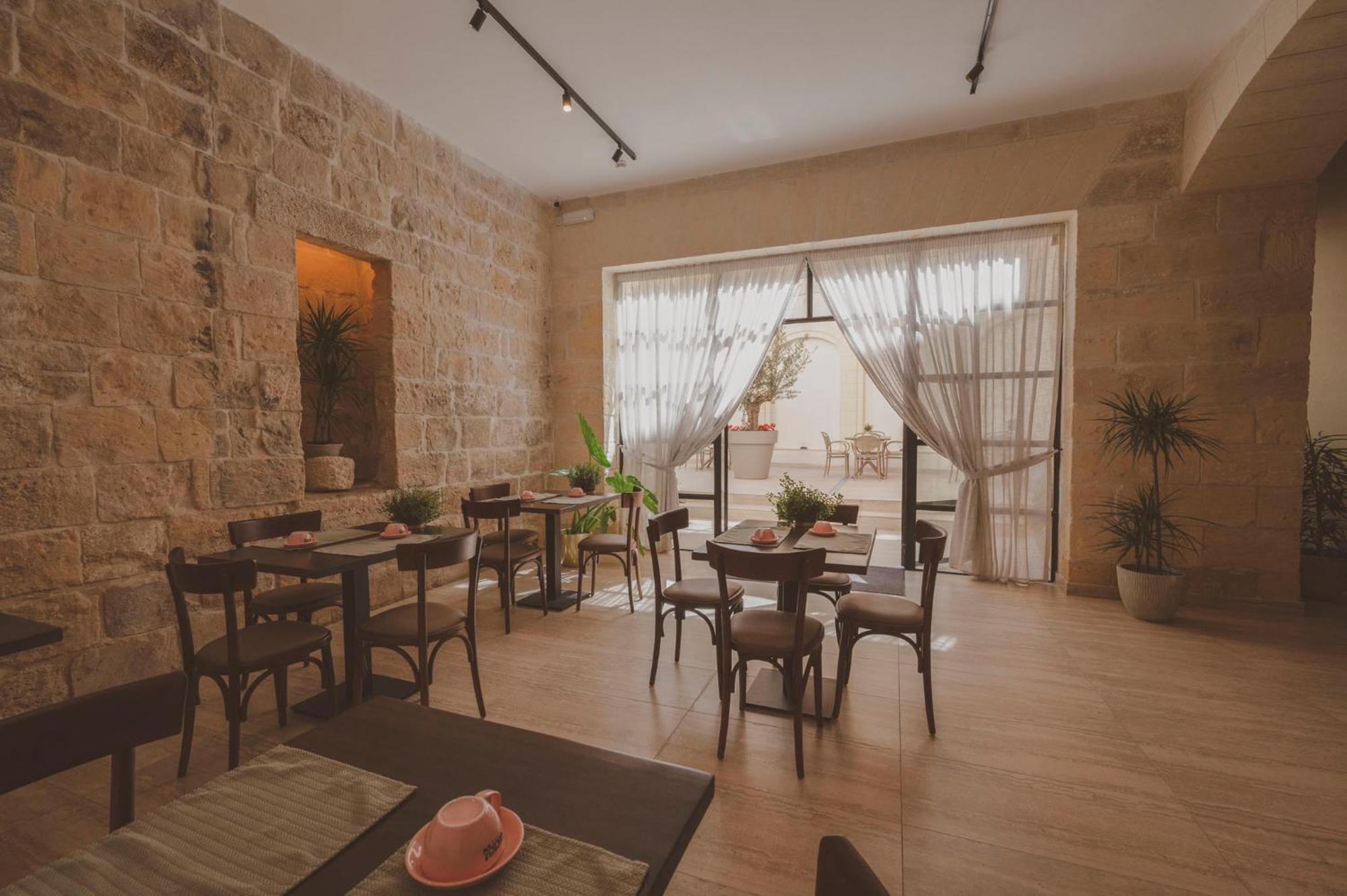 Maria Rosa Suites Виктория Экстерьер фото
