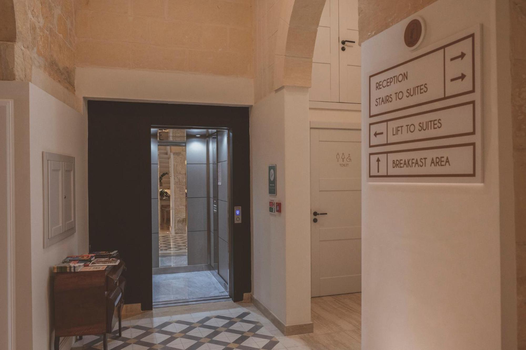 Maria Rosa Suites Виктория Экстерьер фото