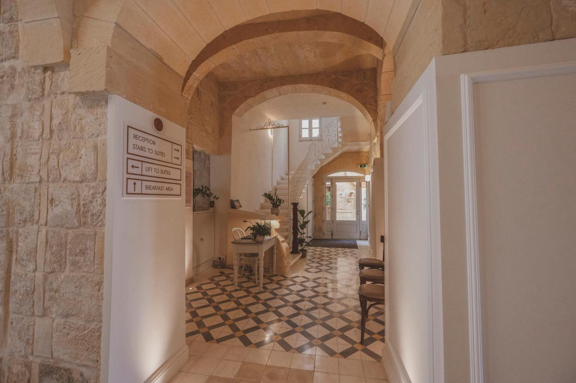 Maria Rosa Suites Виктория Экстерьер фото
